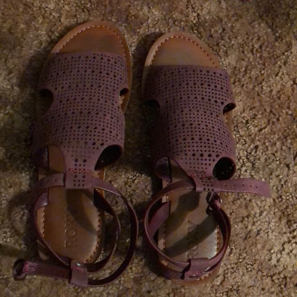 Roxy burgundy Sandal